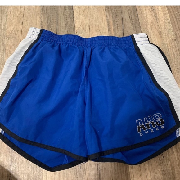 shorts - Picture 2 of 2